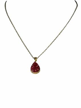 10/$25🦋 T&J Designs Pink Druzy Pendant Necklace